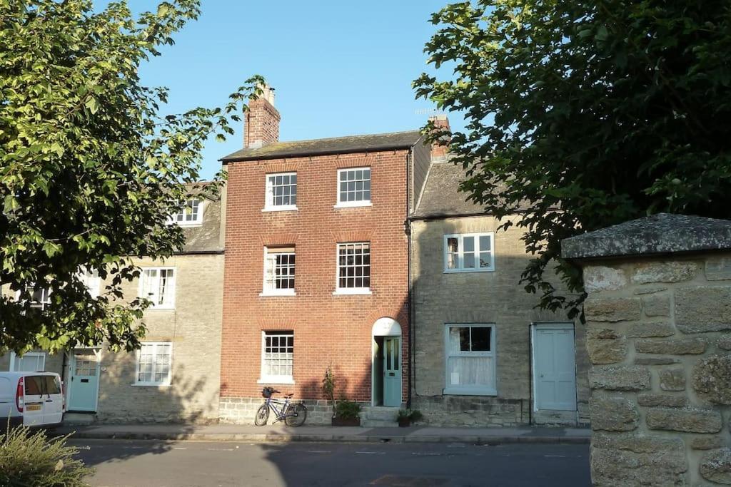 No. 27'S Self-Catering Flat For A Memorable Break. Bridport Exterior foto